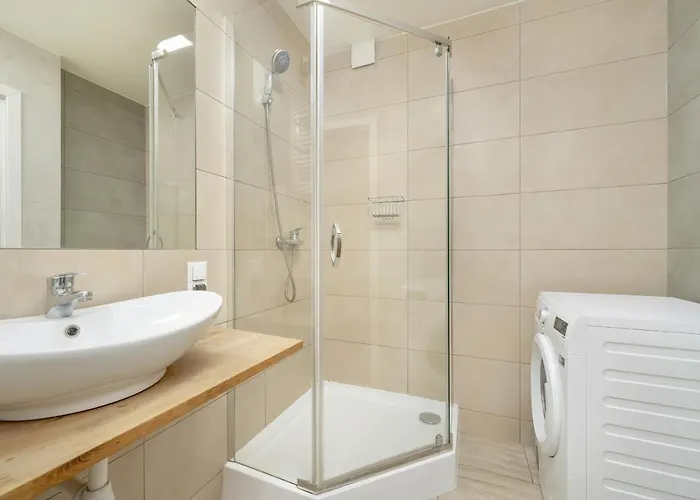 Charming Trzebnicka By Renters 아파트