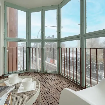 Charming Trzebnicka By Renters * Breslau