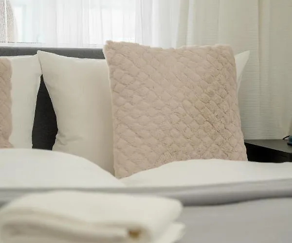 Charming Trzebnicka By Renters דירה *