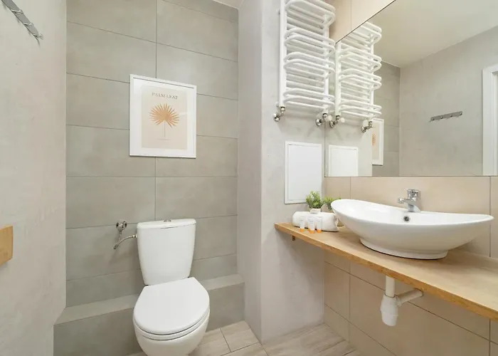 Charming Trzebnicka By Renters דירה *